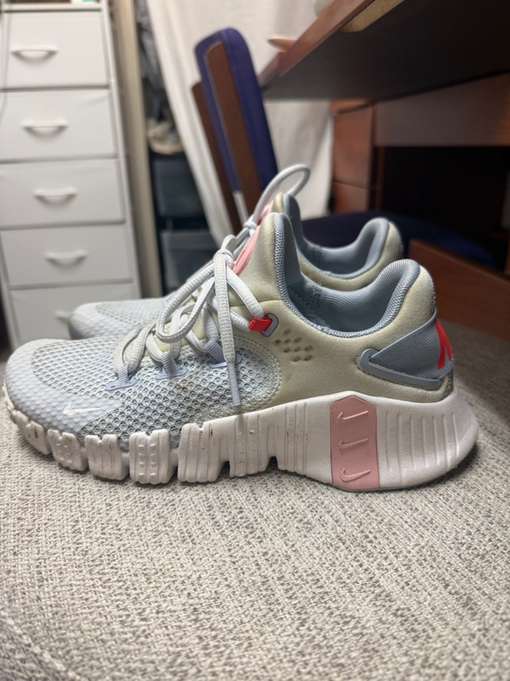 Nike Women's Light Gray and Pink Athletic Running Shoes